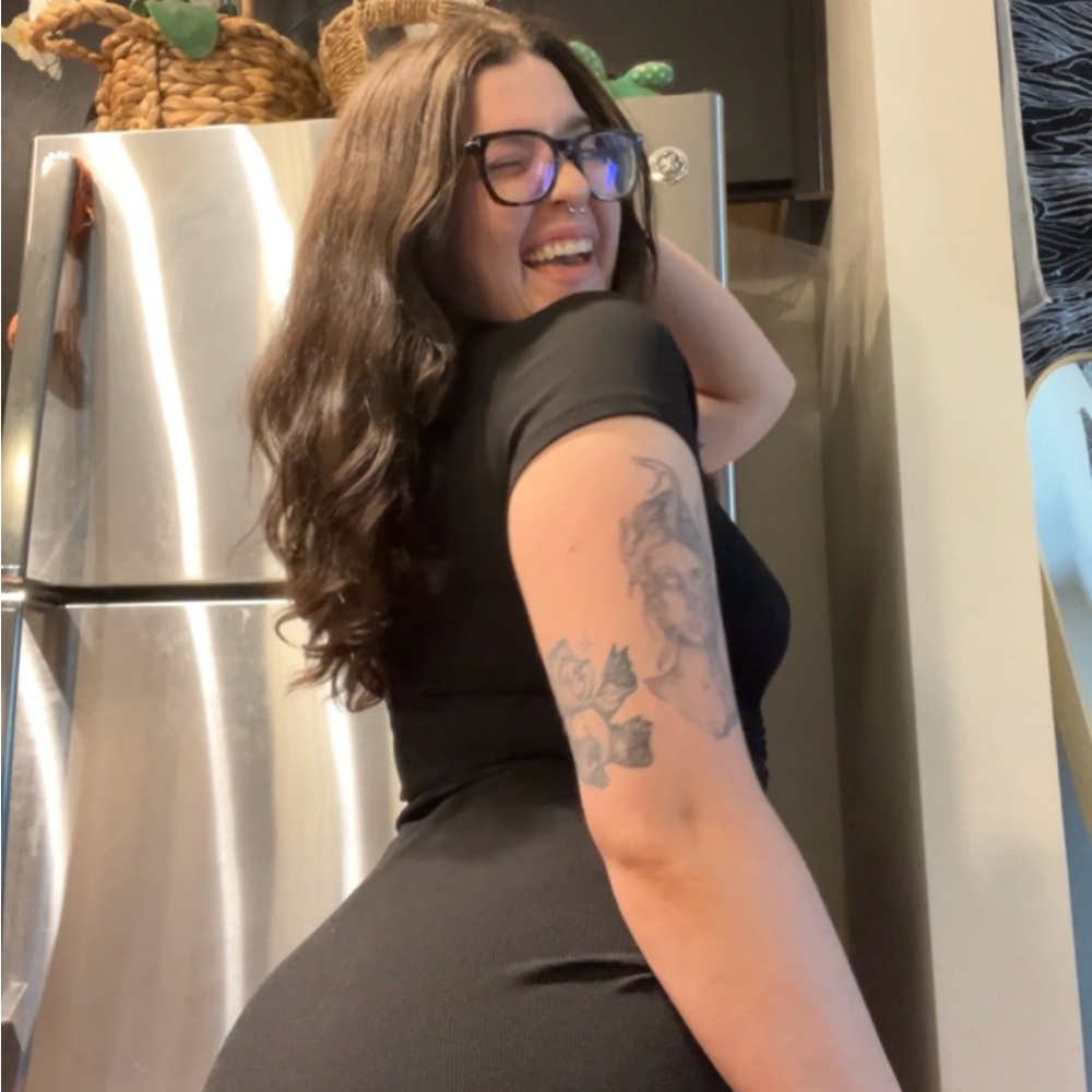 Meet your Posher, Brooke